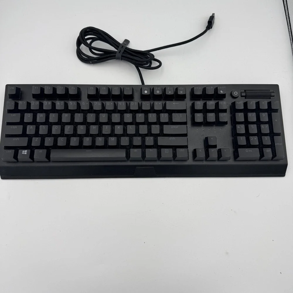 Razer BlackWidow V3 Mechanical Gaming Keyboard Green Switches RZ03-0354 Black